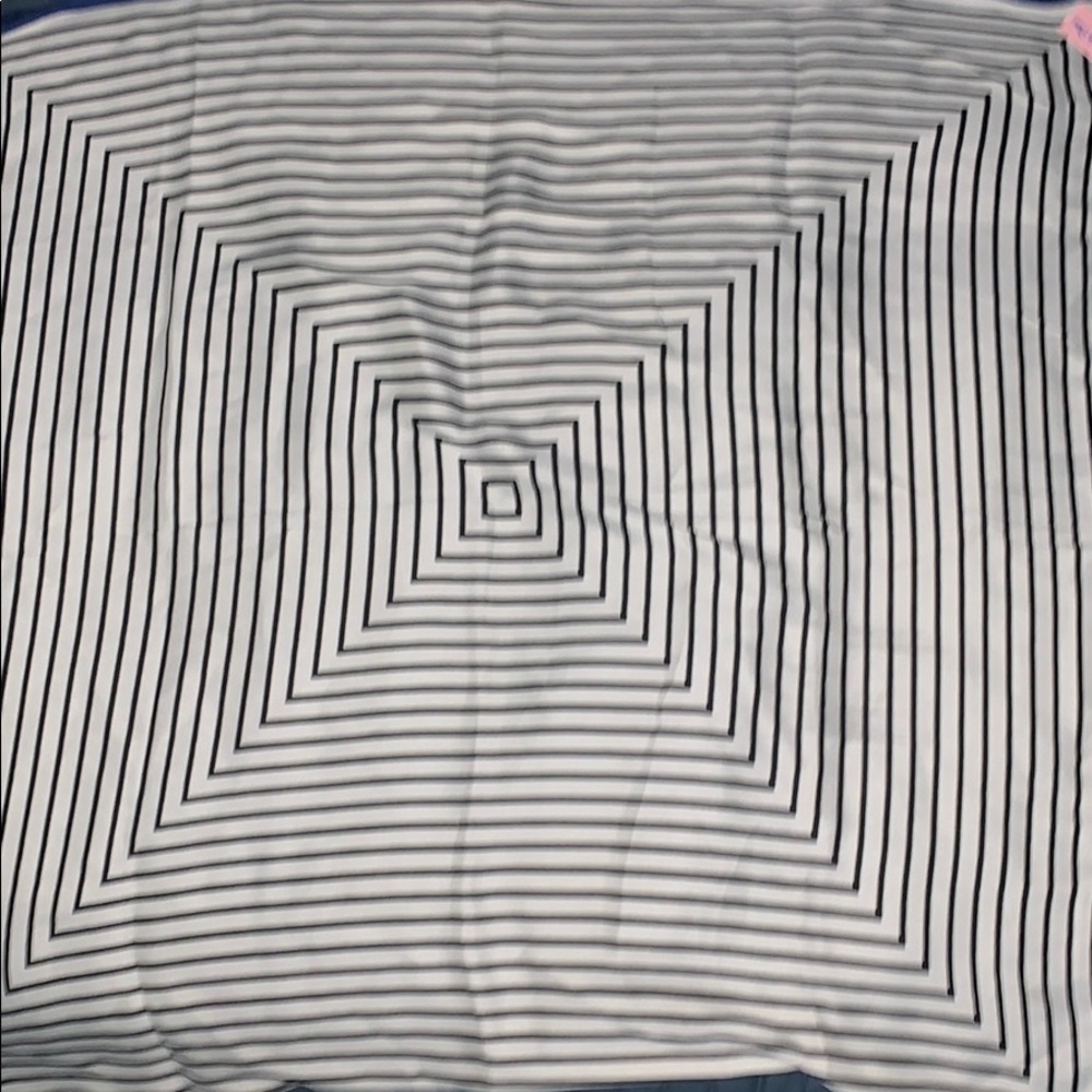 Scarf - Picture 3 of 4